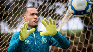 Campeão pelo Athletico, goleiro da Chapecoense relembra relação com Petraglia