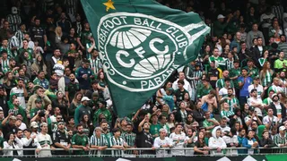 Torcedor cai da arquibancada do Couto Pereira após Coritiba x Amazonas