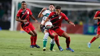 O pior clássico da história. Um Atletiba para esquecer. Coisa horrorosa!