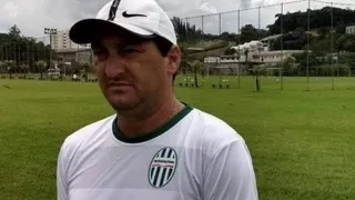 Auxiliar “permanente” do Paraná voltará a time da Série B catarinense em dois meses