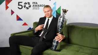 Artilheiro do City é eleito o melhor jogador da Europa; veja o top 3