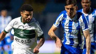 Decisivo, atacante do Coritiba quebra jejum e supera marca de 2024