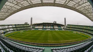 Federação estuda realizar jogos do Paranaense nesta quarta-feira