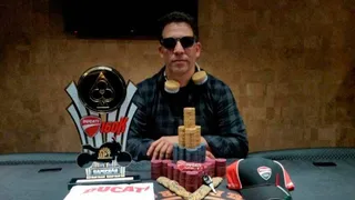 Empresário de Paranaguá fatura “supermoto” e mais R$ 20 mil em torneio de poker