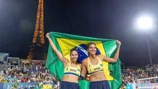 Duda e Ana Patrícia conquistam medalha de ouro para o Brasil no vôlei de praia
