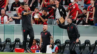 Carille destaca evolução, mas nega ter encontrado o Athletico ideal: “Está bem em aberto”