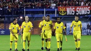 O Brasil e seu jeito próprio de interferência externa no apito