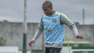 Matheus Sales segue transição no Coritiba; Val cumpre suspensão contra o Operário
