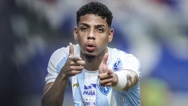 Zagueiro do Coritiba com multa milionária é emprestado para clube da Série B