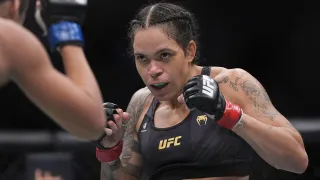 UFC 324 abre 2026 com cinturões, Amanda Nunes e estreia no Paramount+