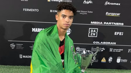 “Participação decisiva”: Ídolo parabeniza filho por título na base do Athletico
