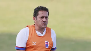 Técnico do Paraná quer torcida de volta aos estádios: “Esperamos que aconteça logo”