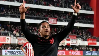 A América em choque: a classificação do Athletico em imagens