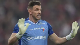 Corinthians recua em contratação de ex-goleiro do Paraná