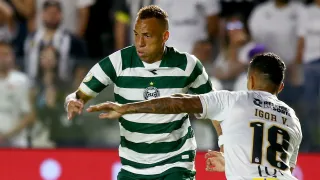 Coritiba segura o Santos e fica a um jogo de voltar às oitavas de final após 11 anos