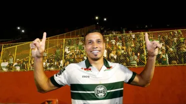 Parceiro de Ronaldinho e herói do Coritiba: Time de Gusttavo Lima define técnico
