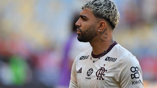 Gabigol mostra tatuagem ao provocar torcedores do Athletico na Ligga Arena