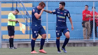 Zé Love faz gol da virada e chora na vitória do Cianorte sobre o São Joseense