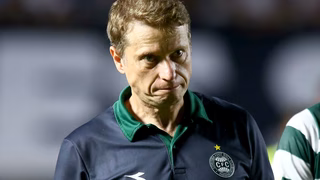 Coritiba: Pendência sobre multa coloca ida de Seabra ao Vasco em suspense