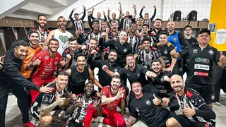 Campeão paranaense, Operário larga na Série B com vitória de virada