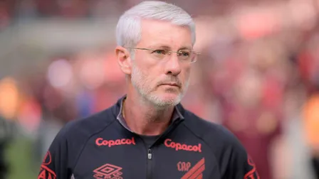 Zagueiro sofre com lesões e segue sem ter continuidade no Athletico