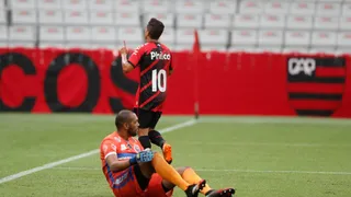Jadson volta a marcar pelo Athletico e alfineta: “Tentaram manchar meu nome”
