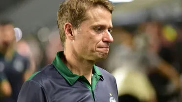 Seabra explica reservas contra o Santos e exalta força do elenco do Coritiba