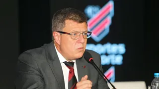 Diretor do Athletico vê pressão aumentar ao virar alvo de denúncias de sócios no Canal de Ética
