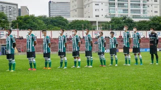 Coritiba encara o Nacional em duelo direto pela classificação: assista ao vivo!