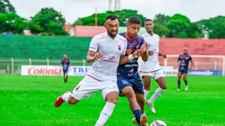 Paraná aguarda FPF e pode completar um mês sem jogos