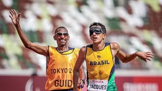 Yeltsin bate recorde mundial e conquista o 100º ouro paralímpico do Brasil