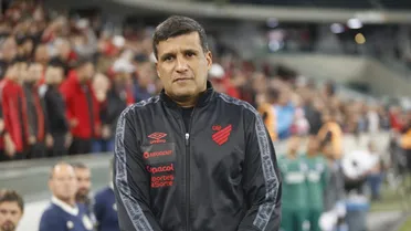 Wesley Carvalho elogia volume de ataque e destaca intensidade do Athletico