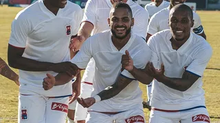 Paraná vence o lanterna e praticamente se garante nas quartas de final