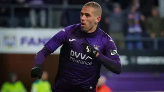 Slimani é esperança para qualificar ataque que marca gol a cada 11 finalizações