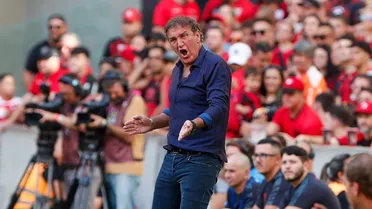 Cuca vê primeiro tempo “maravilhoso” do Athletico na vitória sobre o Vasco