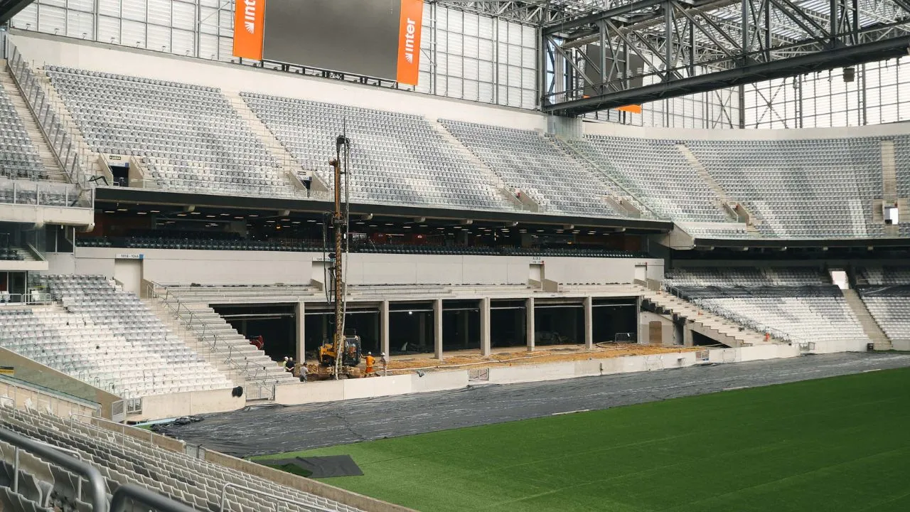athletico-arquibancada-retratil-obras