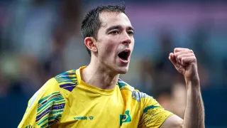 Calderano vence sul-coreano, dá show e fica a uma vitória de medalha em Paris