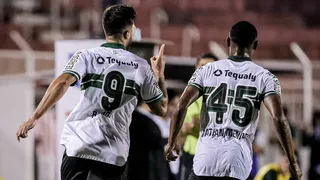 Rodrigo Pinho brilha no primeiro jogo como titular do Coritiba e anima a torcida
