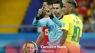 Árbitro de vídeo na Copa do Mundo 2018 desmascara o quanto árbitros apitam mal