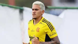 Pedro não comparece a treino do Flamengo após sofrer agressão de preparador físico