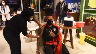 Atlético-GO é o primeiro clube brasileiro a ser vacinado e dispara contra críticos: “dor de cotovelo”