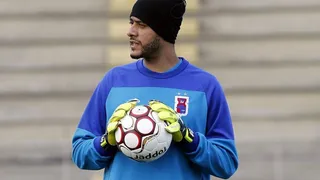 Depois de trocar Paraná por Atlético, goleiro faz desabafo e nega traição