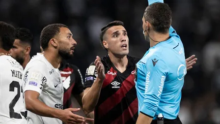 Em jogo brigado, Athletico mantém série invicta e tabu amargo contra o Corinthians