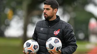 Pressionado, Athletico viaja para jogo decisivo na Venezuela; veja o time provável