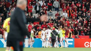 Contra o Flamengo, Athletico aprende que não basta competir – é preciso jogar