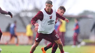 Lucas Esquivel inicia trabalhos no Athletico; Pablo retorna após lesão