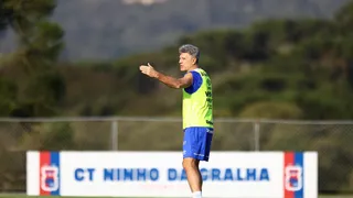 Grêmio escolhe CT do Paraná Clube para preparação para decisões