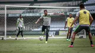 Biro e Val retornam de suspensão, e Willian Farias fica à disposição; veja o time