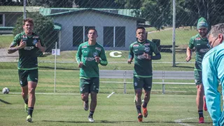 Coritiba perde volante para encarar o Athletico; confira provável time