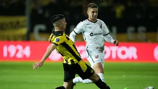 Bolso cheio e sonho com final: o que está em jogo em Athletico x Peñarol